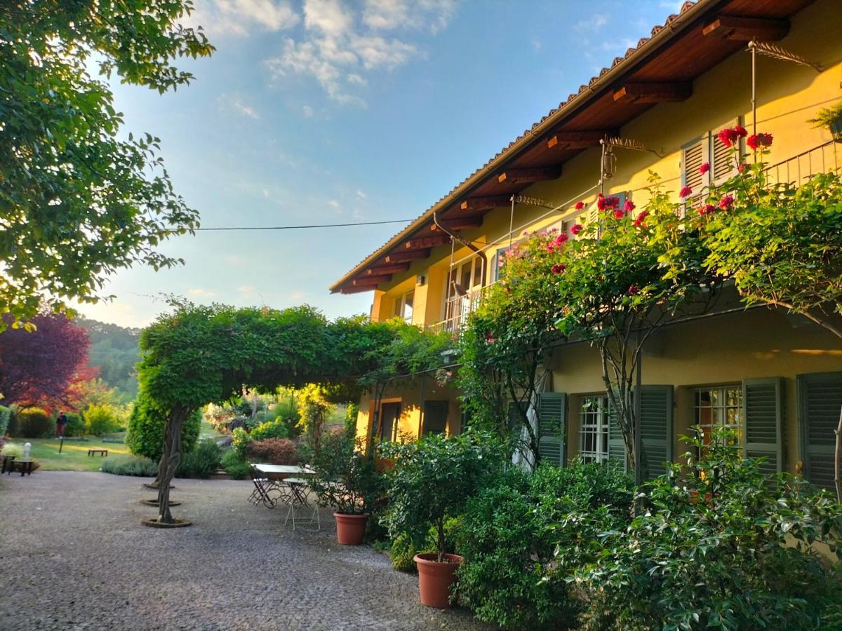 Sotto La Luna Bruna B&B Cocconato ภายนอก รูปภาพ