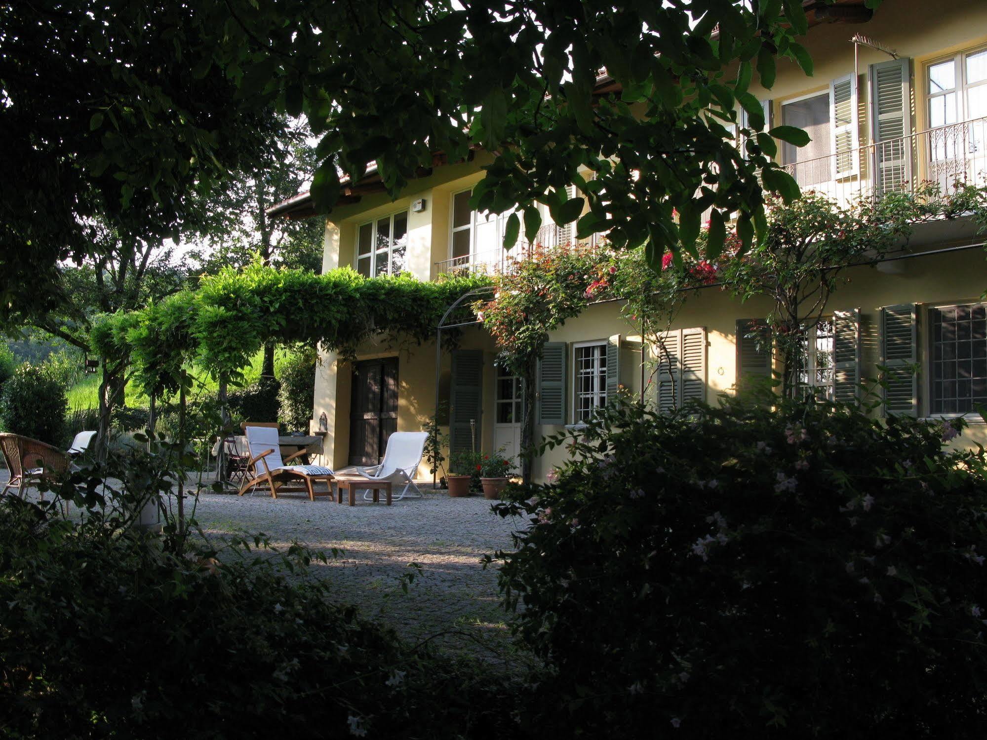 Sotto La Luna Bruna B&B Cocconato ภายนอก รูปภาพ