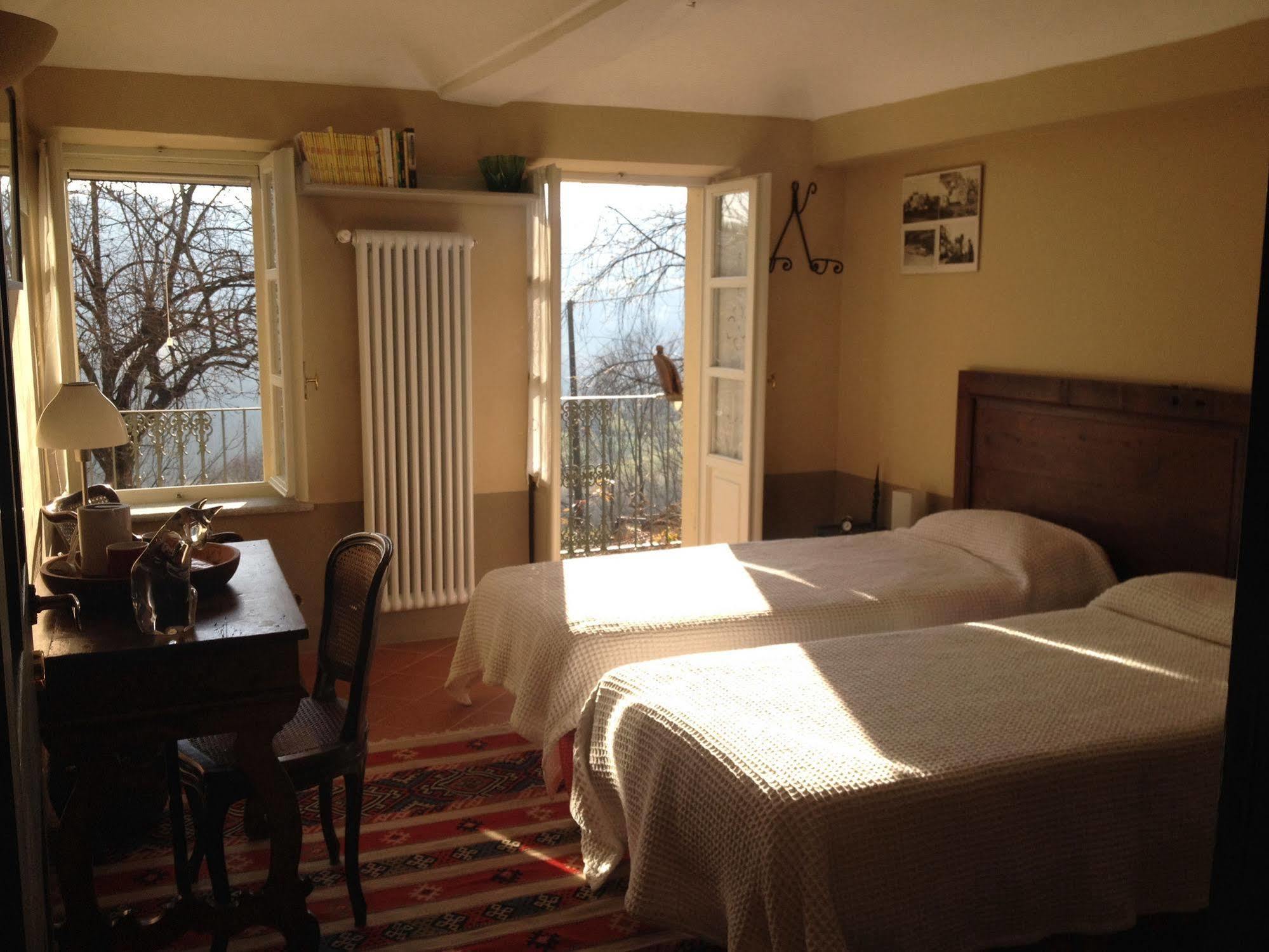 Sotto La Luna Bruna B&B Cocconato ภายนอก รูปภาพ