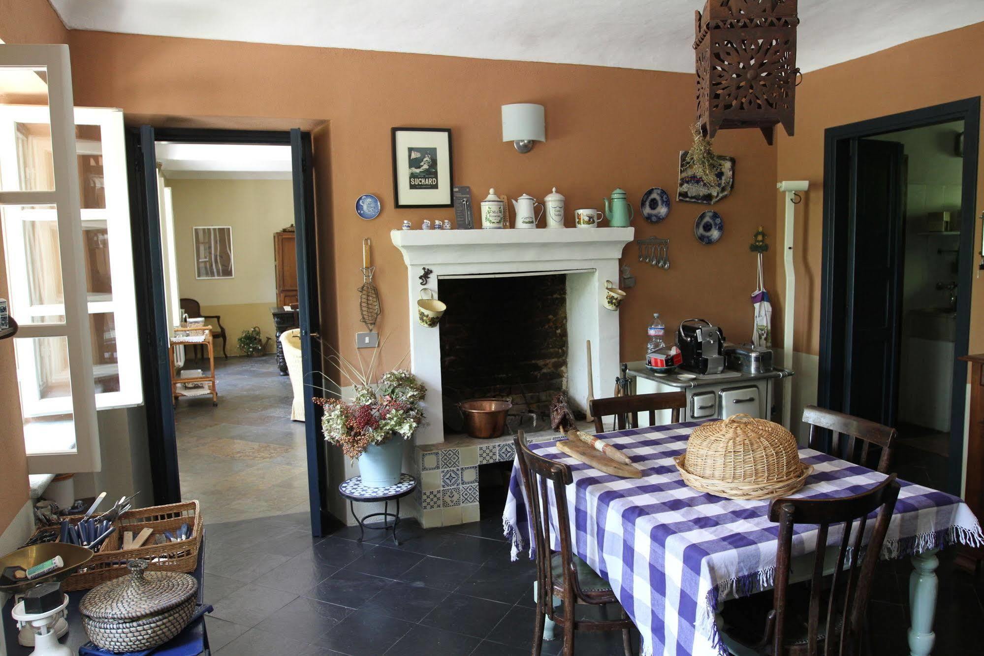 Sotto La Luna Bruna B&B Cocconato ภายนอก รูปภาพ