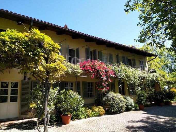 Sotto La Luna Bruna B&B Cocconato ภายนอก รูปภาพ